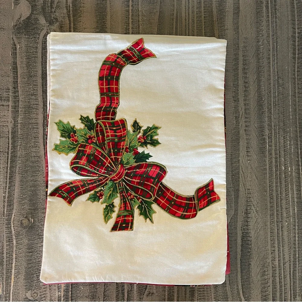 Festive Holiday Reversible Table Runner_Plaid Bows & Christmas Trees